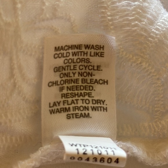 J. Jill Button Front Embroidered 3/4 Sleeve Women's Top Size Medium Linen Front - Picture 5 of 6